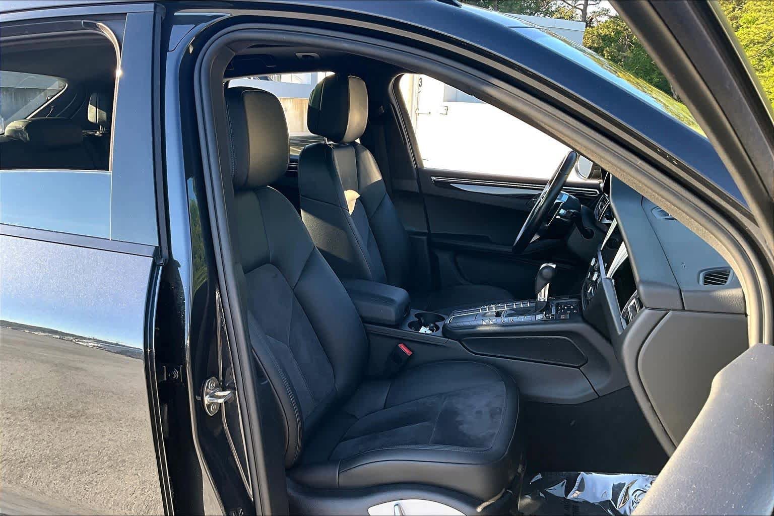Used 2021 Porsche Macan image 9