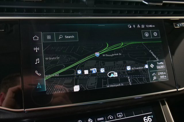 Used 2023 Audi Q8 Premium image 23