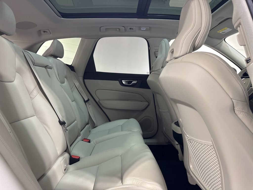 New 2026 Volvo XC60 B5 Ultra w/ Protection Package Premier AWD/4WD image 25