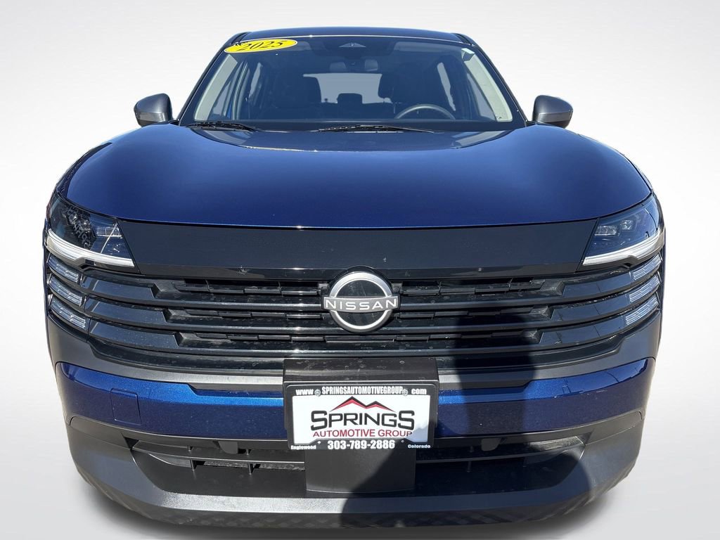 Used 2025 Nissan Kicks SV w/ Illumination Package image 8