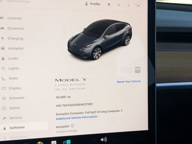 Used 2023 Tesla Model Y Long Range image 11