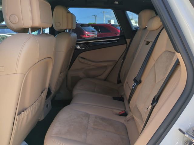 Used 2021 Porsche Macan image 14