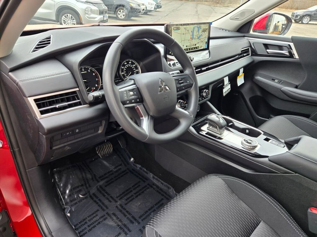 New 2026 Mitsubishi Outlander ES AWD/4WD image 14