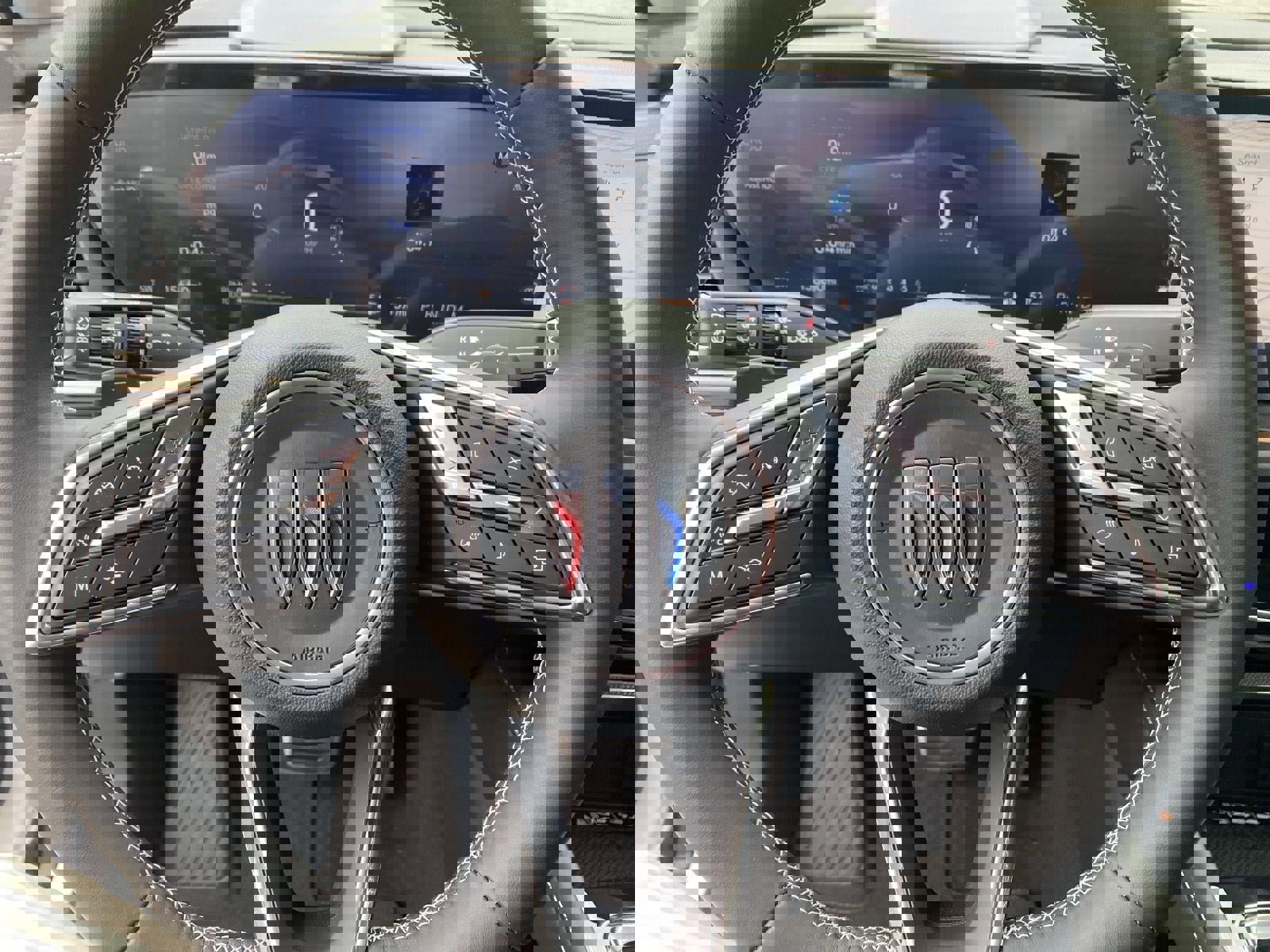 Certified 2025 Buick Envision Sport Touring image 38