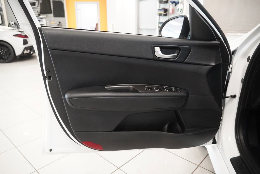 Used 2020 Kia Optima LX FWD image 6