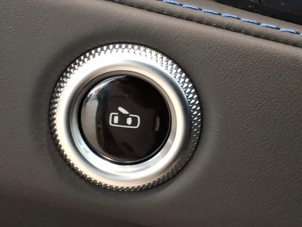 New 2026 Maserati Grecale Modena image 24