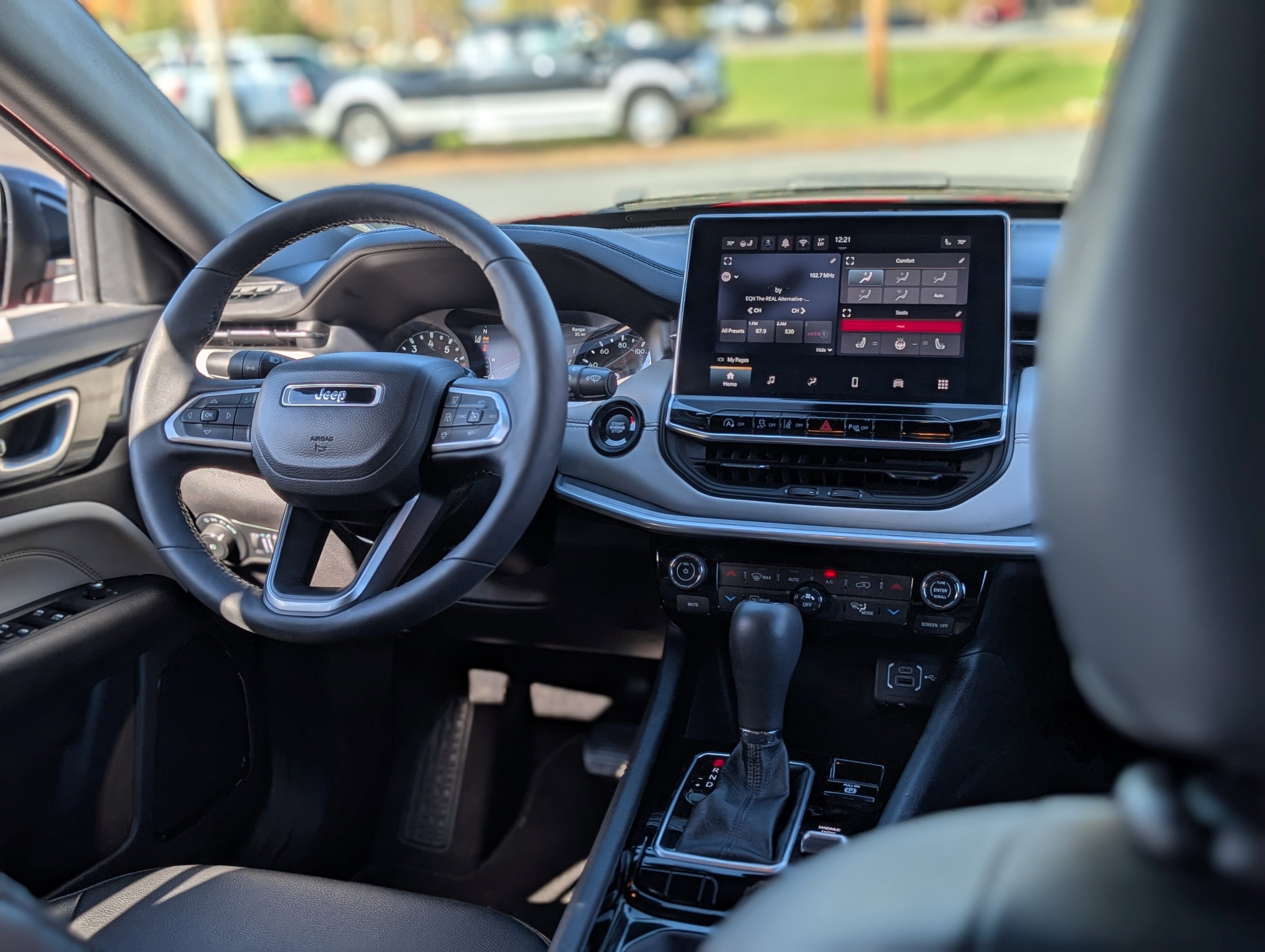 Used 2024 Jeep Compass Limited image 15