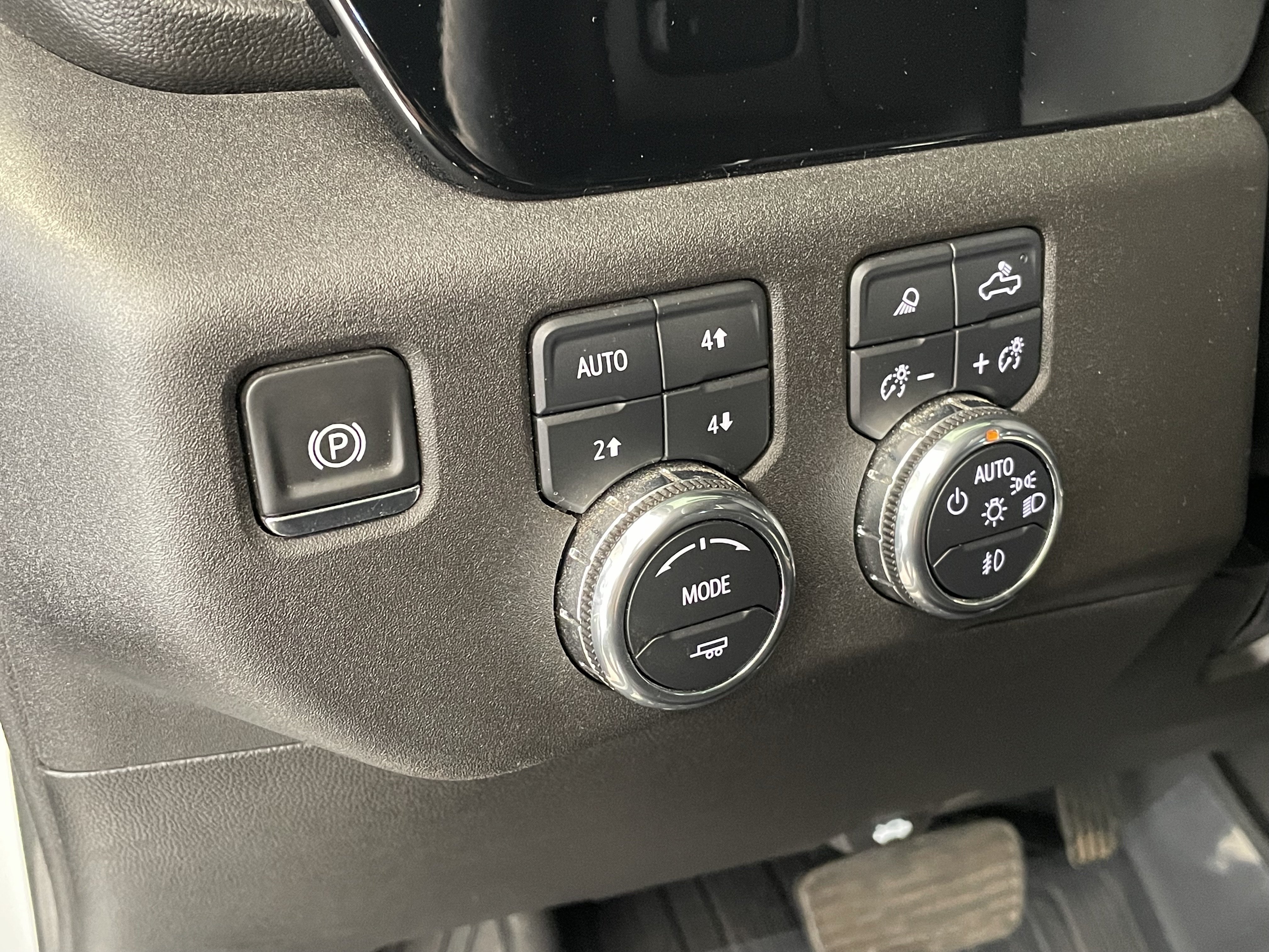 Certified 2025 GMC Sierra 2500 SLT AWD/4WD image 35