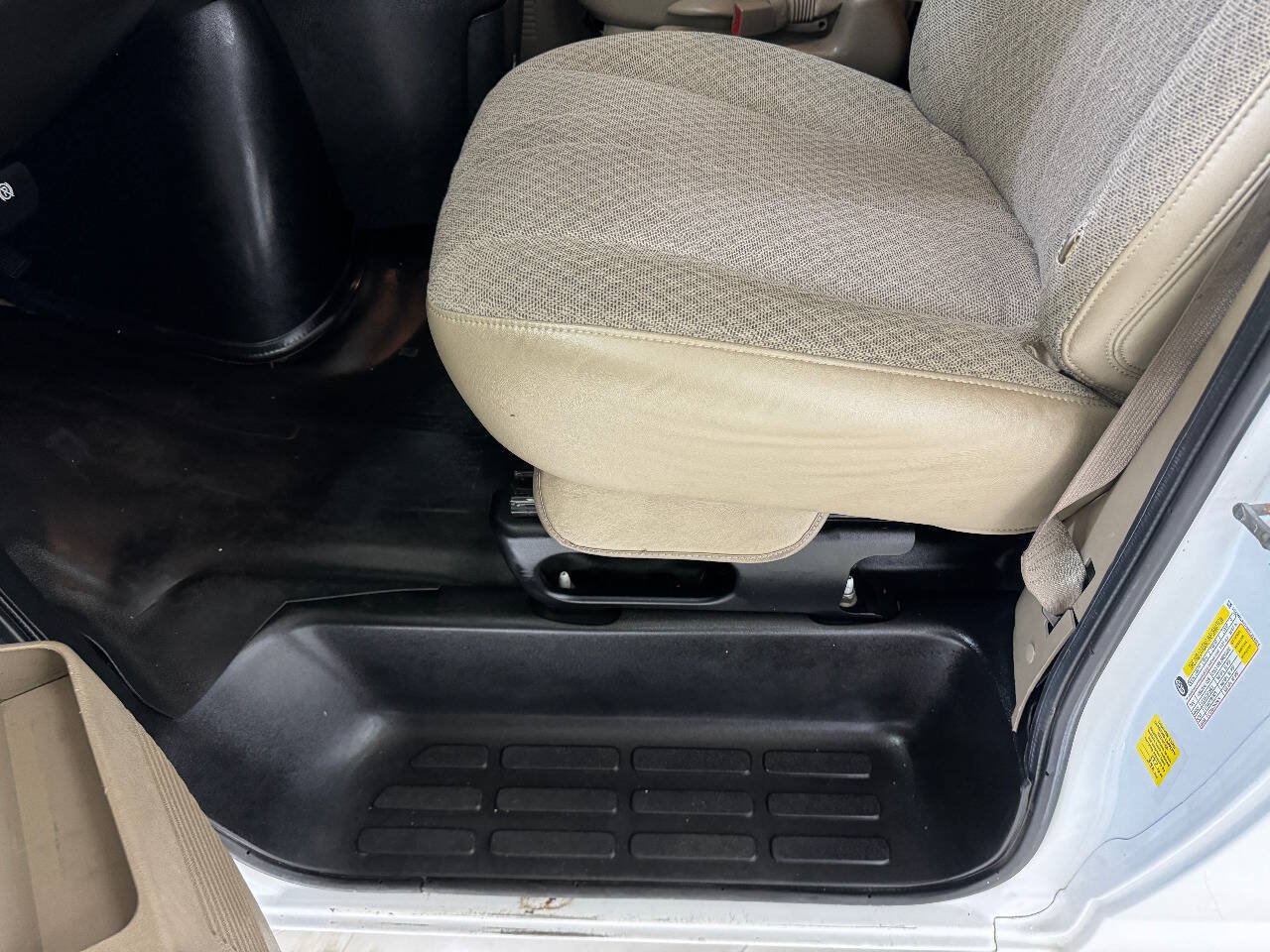 Used 2021 Chevrolet Express 2500 w/ Driver Convenience Package RWD image 45