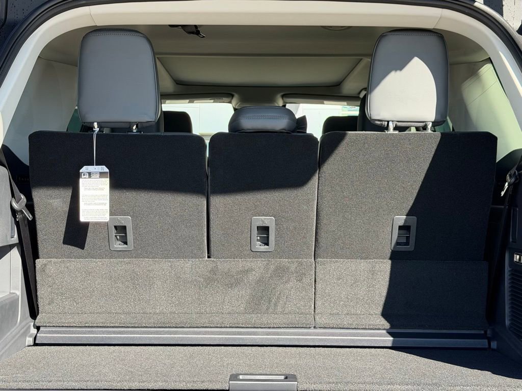 New 2025 Ford Expedition Active image 47