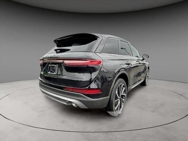 New 2024 Lincoln Corsair Reserve w/ Equipment Group 201A AWD/4WD image 5