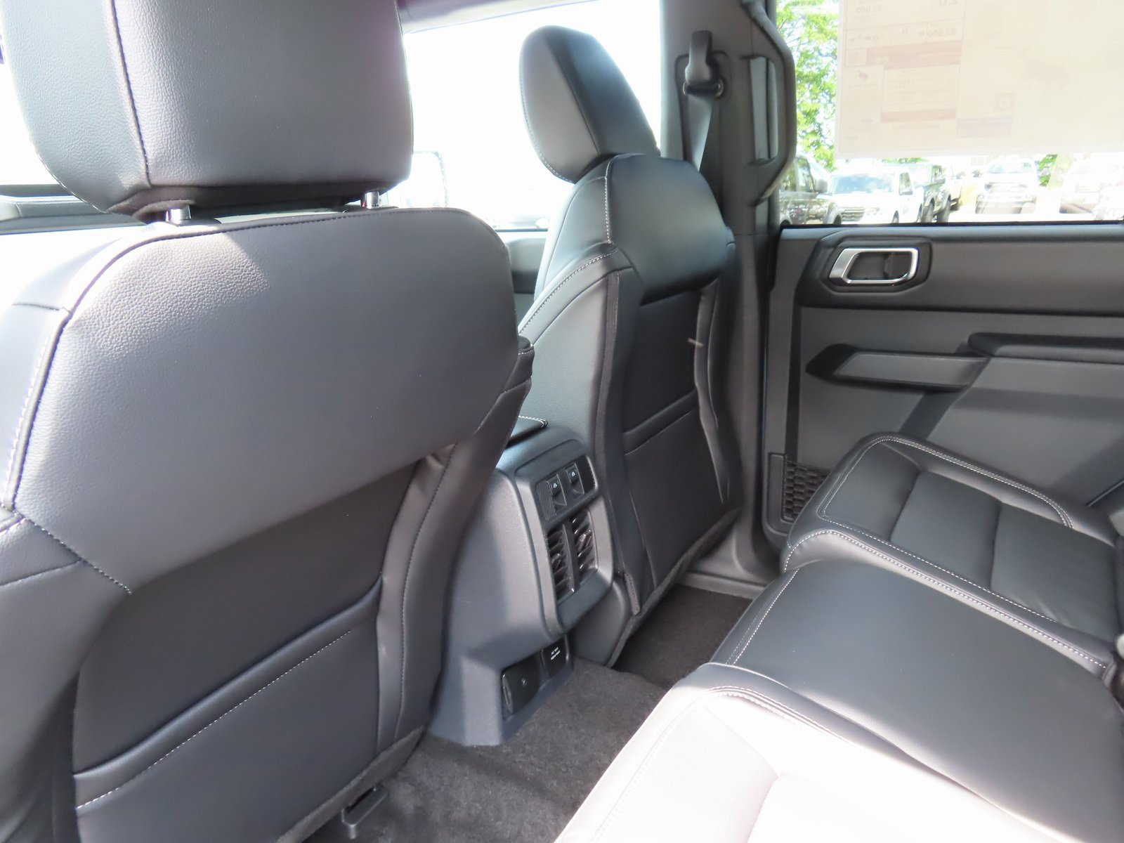 New 2025 Ford Bronco Outer Banks image 17