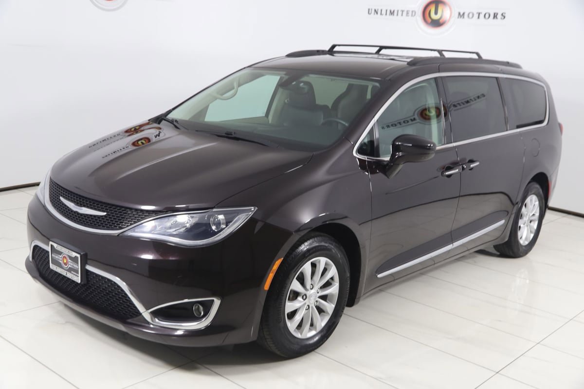 Used 2017 Chrysler Pacifica Touring-L image 20