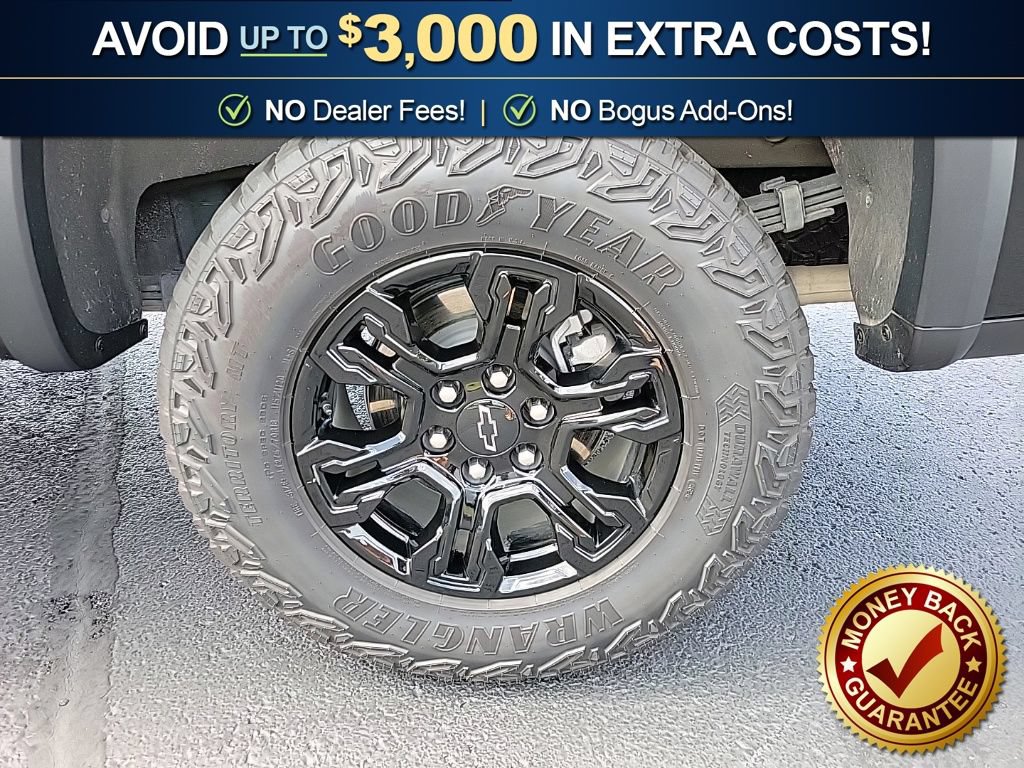 Used 2025 Chevrolet Silverado 1500 ZR2 w/ Technology Package AWD/4WD image 11