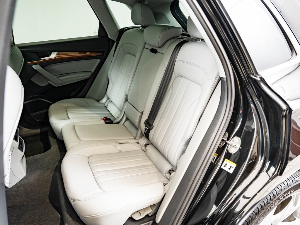 Used 2023 Audi Q5 2.0T Premium Plus w/ Premium Plus Package AWD/4WD image 47