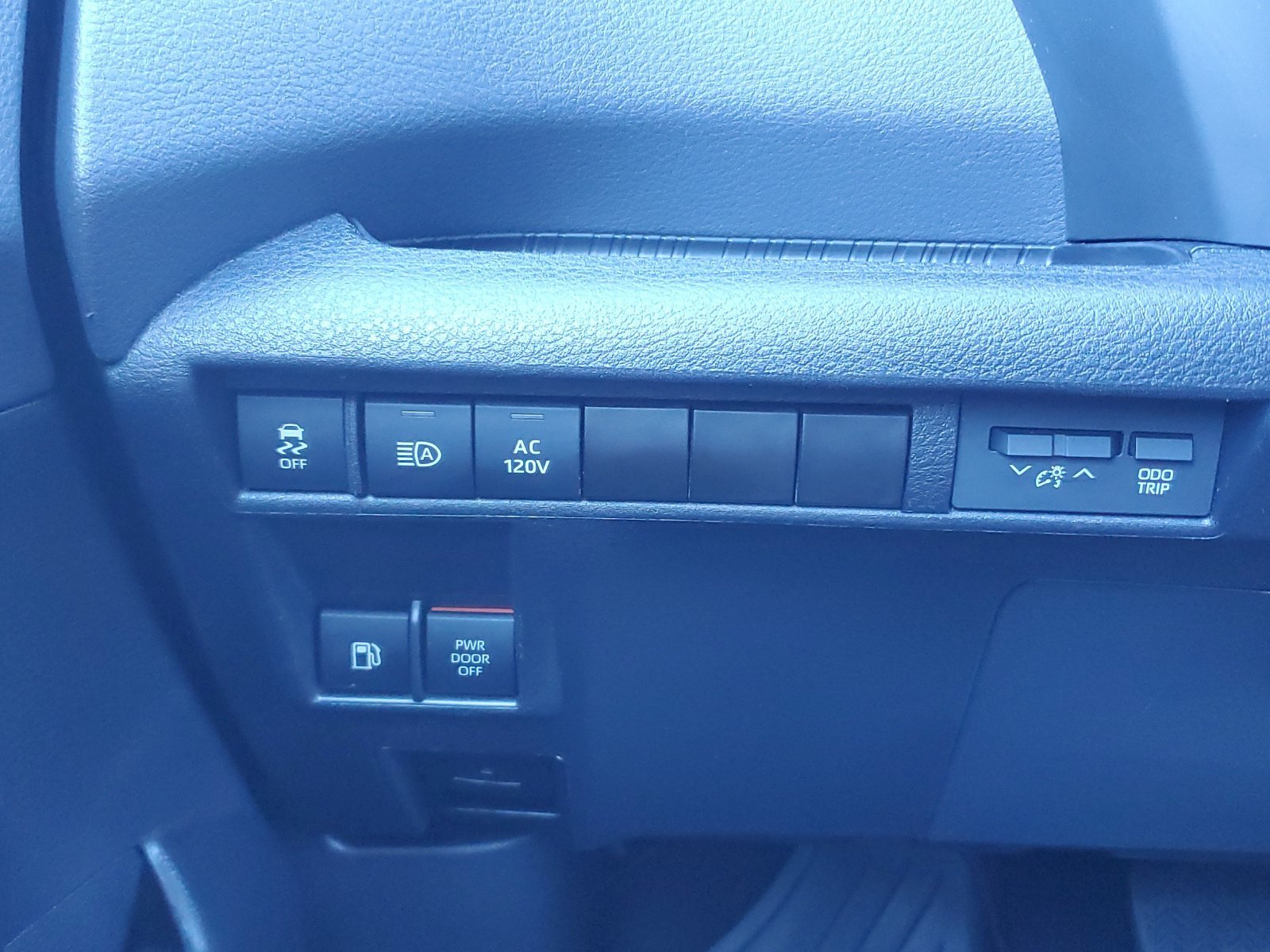 Certified 2024 Toyota Sienna XSE w/ XSE Plus Package FWD image 30