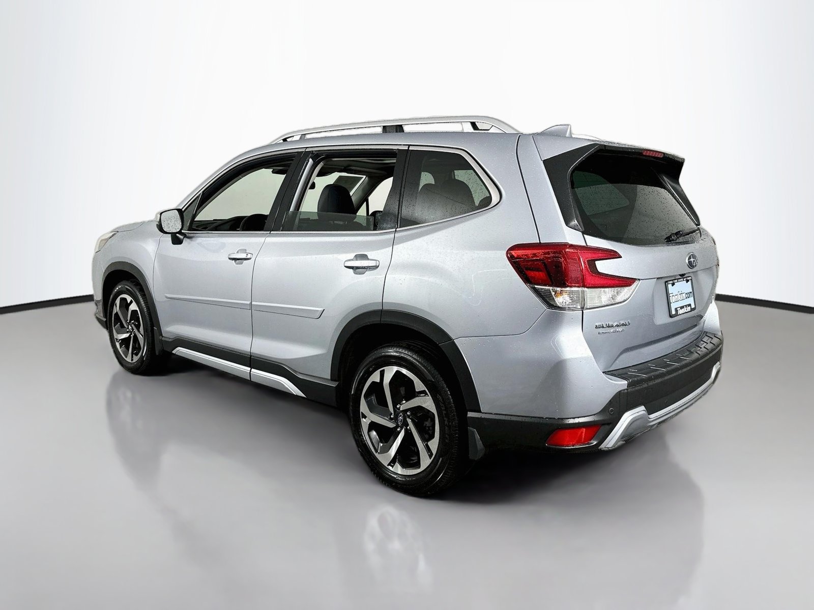 Used 2023 Subaru Forester Touring AWD/4WD image 5