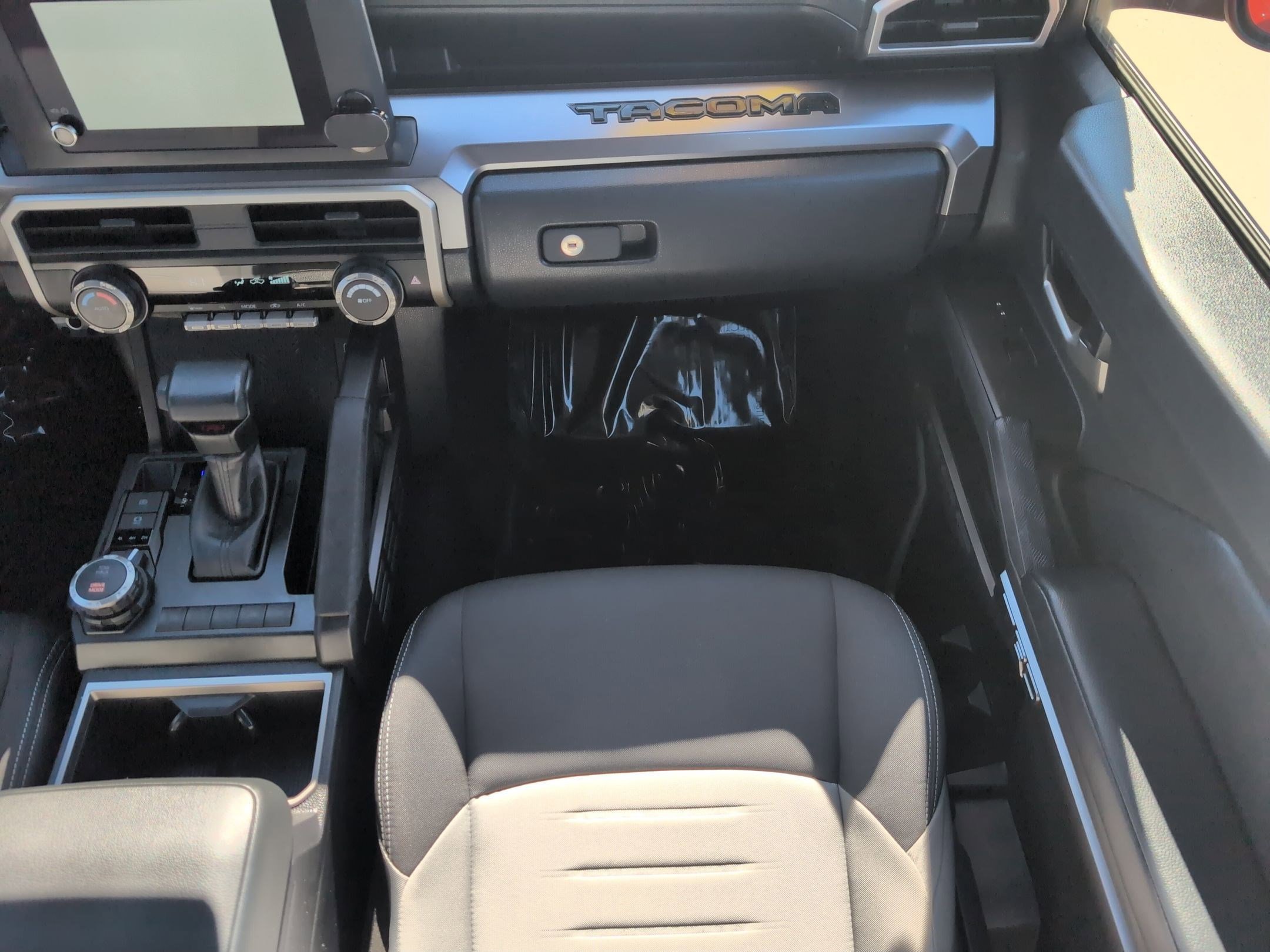 Used 2025 Toyota Tacoma TRD Sport image 29