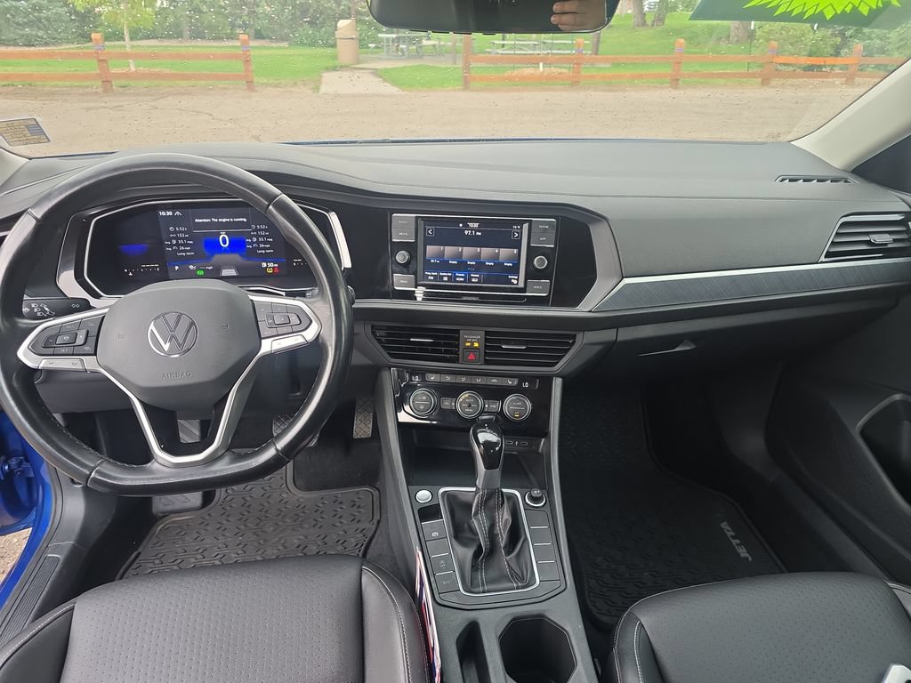 Used 2022 Volkswagen Jetta SE FWD image 13