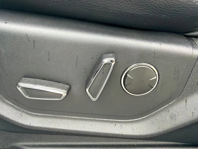 Used 2019 Ford Expedition Limited w/ Equipment Group 302A AWD/4WD image 34