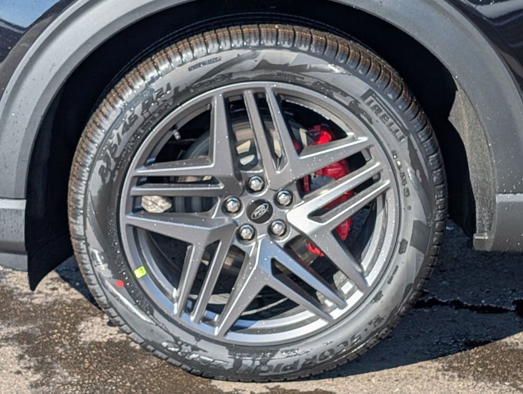 New 2026 Ford Explorer ST w/ Sun And Sound Package image 16