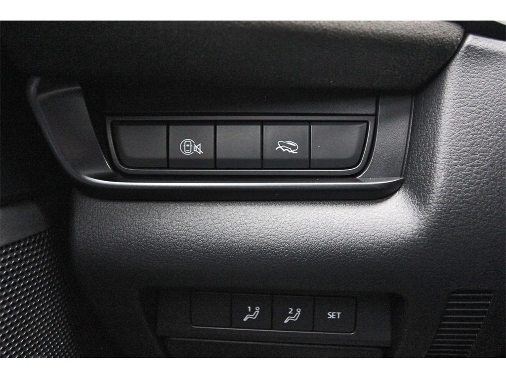 Certified 2025 MAZDA CX-30 Carbon image 20