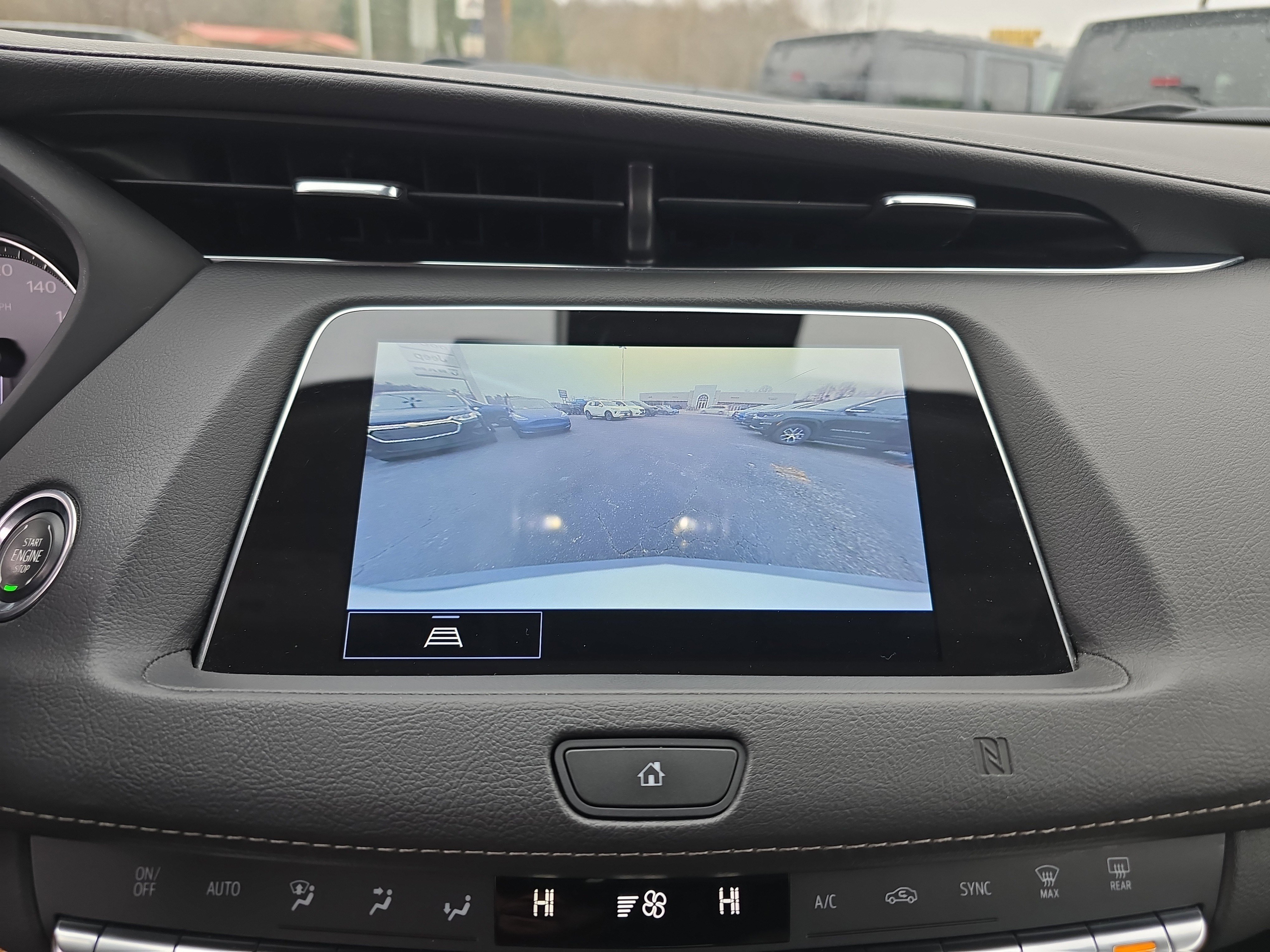 Used 2021 Cadillac XT4 Luxury w/ Cold Weather Package image 29