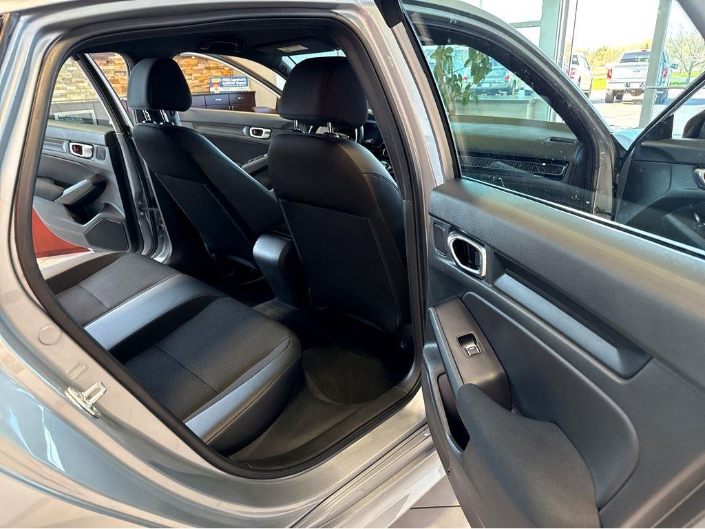 Used 2023 Honda Civic Sport image 32