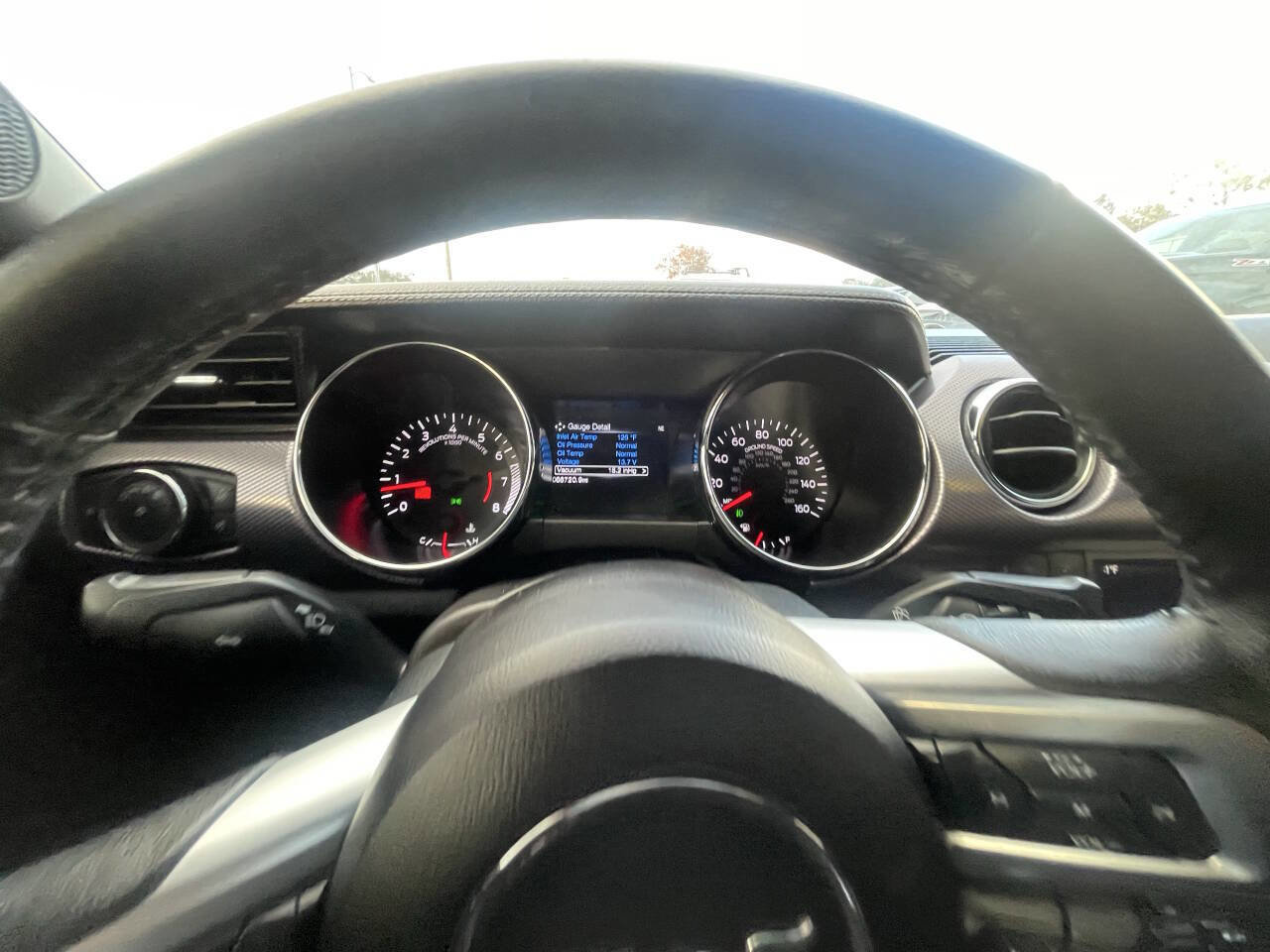 Used 2017 Ford Mustang GT RWD image 12
