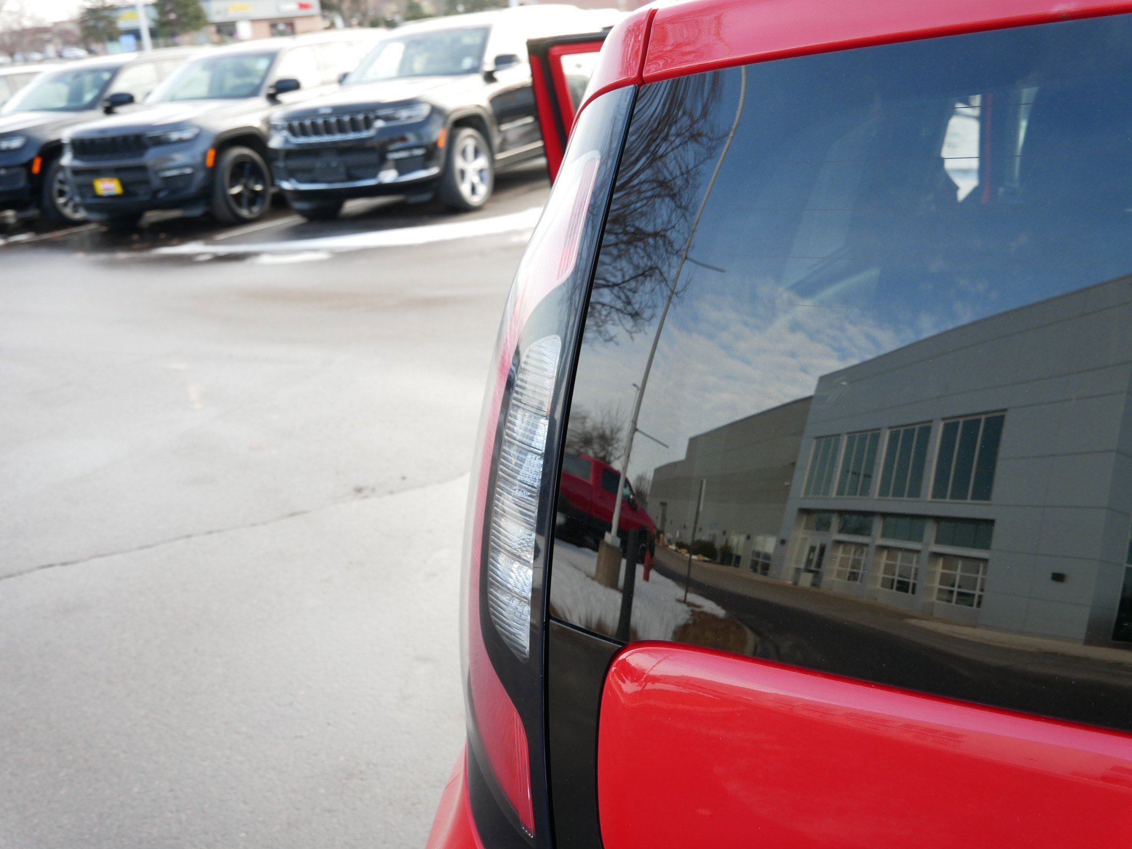 Used 2018 Kia Soul + image 17