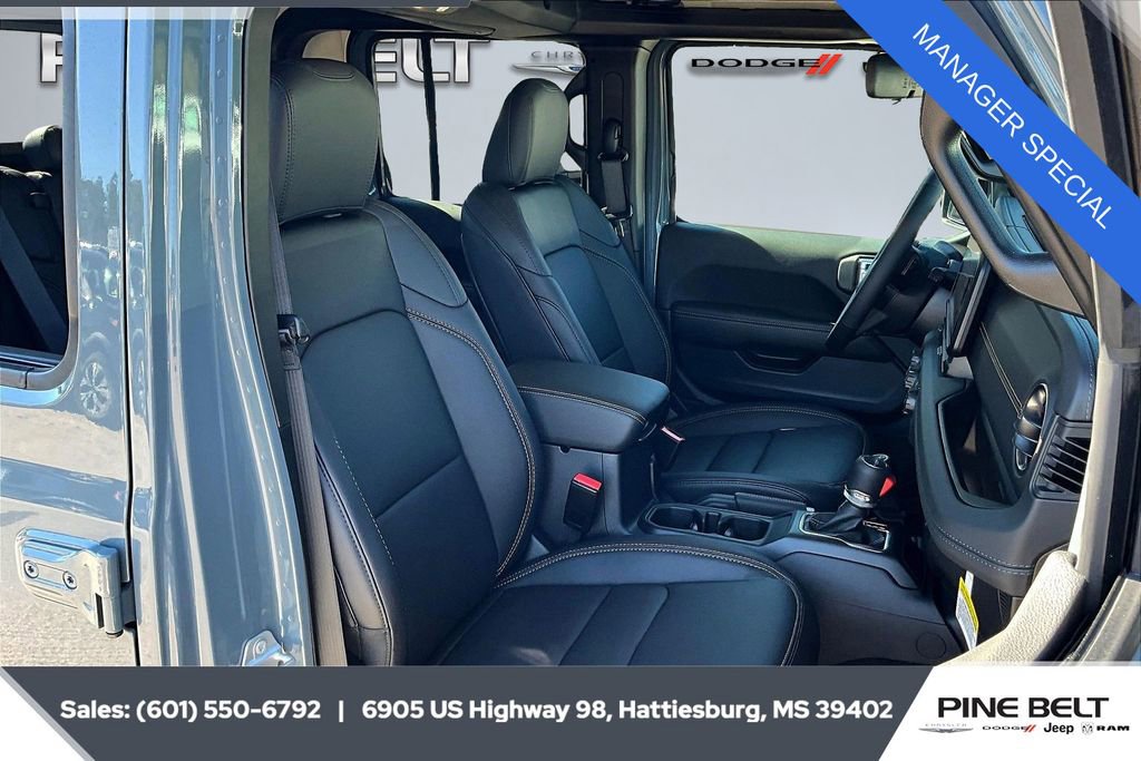 New 2025 Jeep Gladiator High Tide image 9