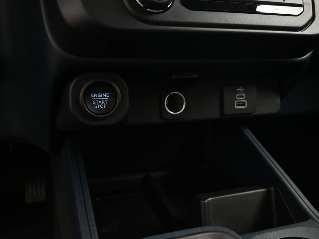 New 2025 Ford Maverick Lobo AWD/4WD image 16