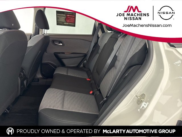 Certified 2023 Nissan Rogue SV image 24