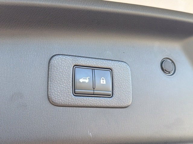 Used 2024 Nissan Armada SL w/ Captain's Chairs Package RWD image 15