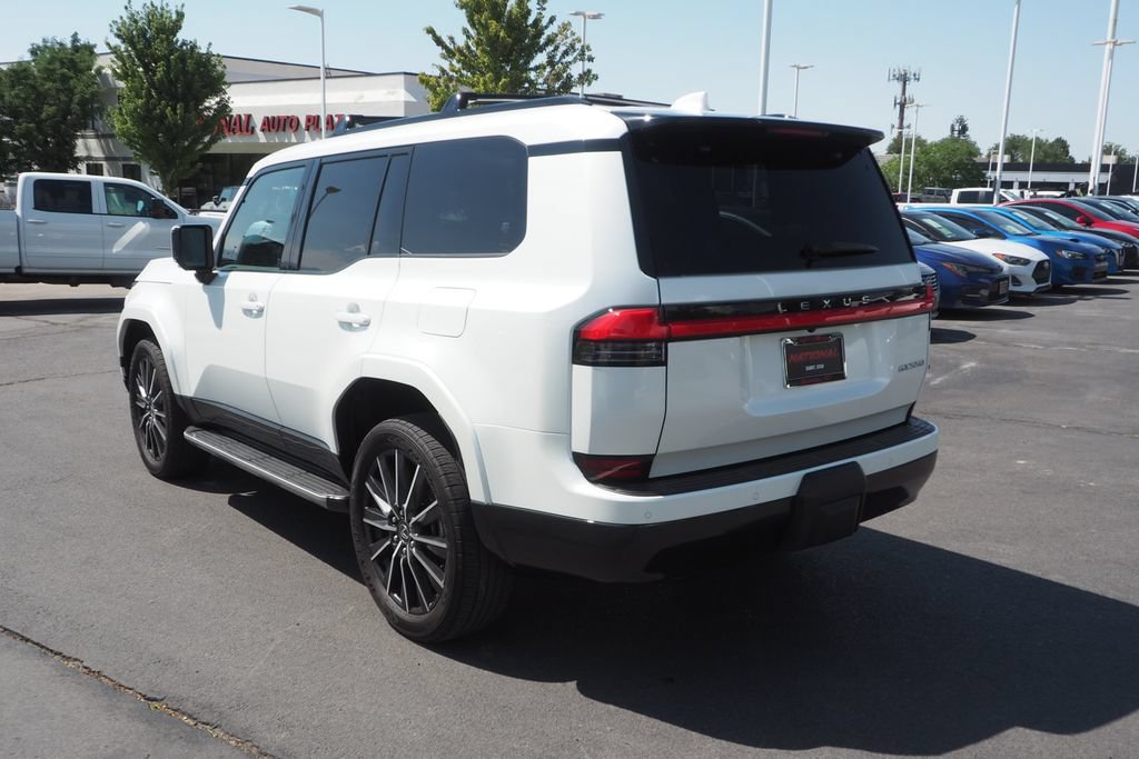 Used 2024 Lexus GX 550 w/ Cold Area Package AWD/4WD image 5
