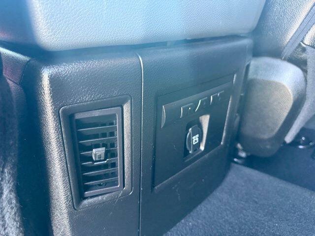 Used 2019 RAM 1500 Warlock AWD/4WD image 24