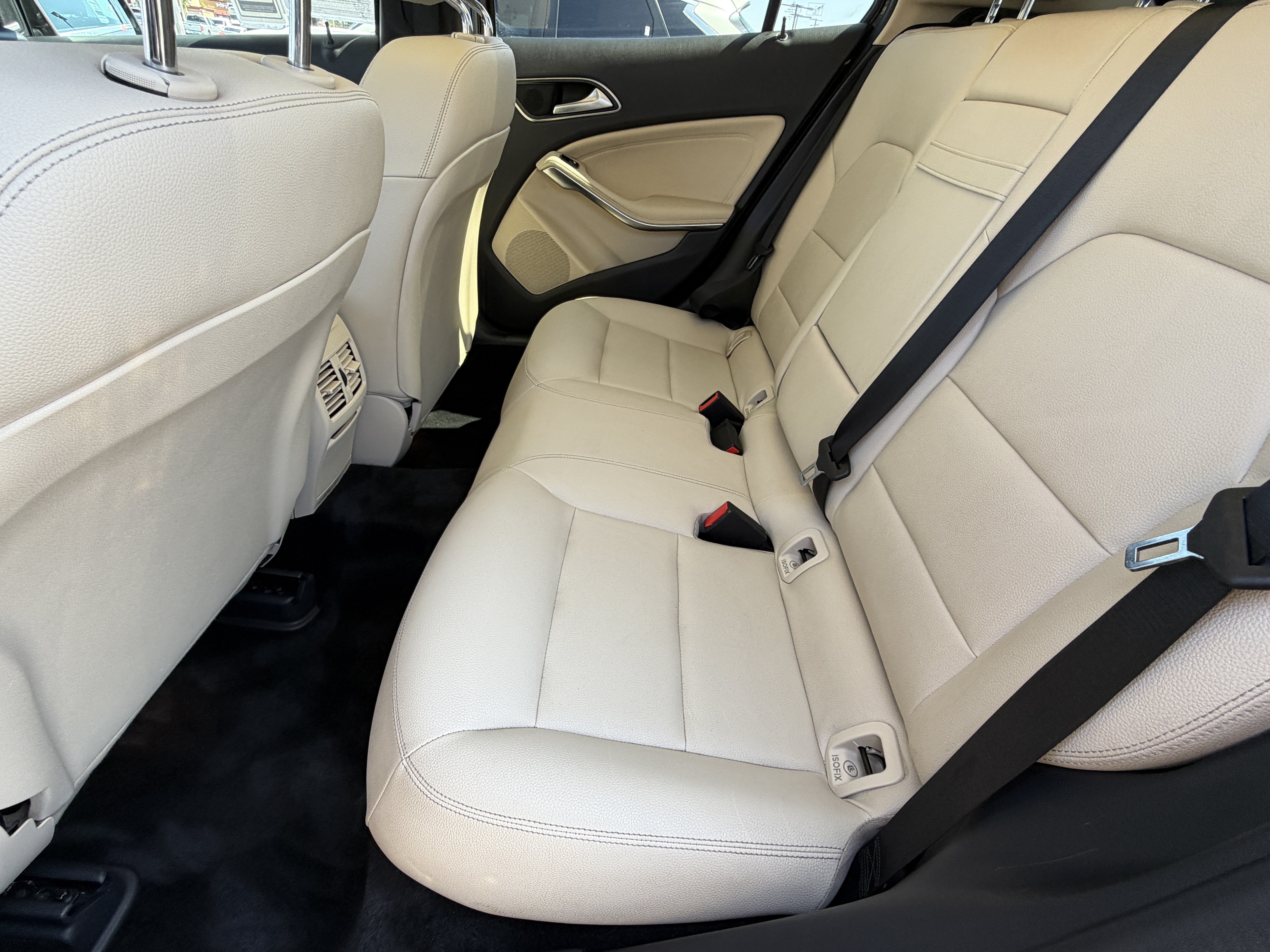 Used 2017 Mercedes-Benz GLA 250 4MATIC image 26