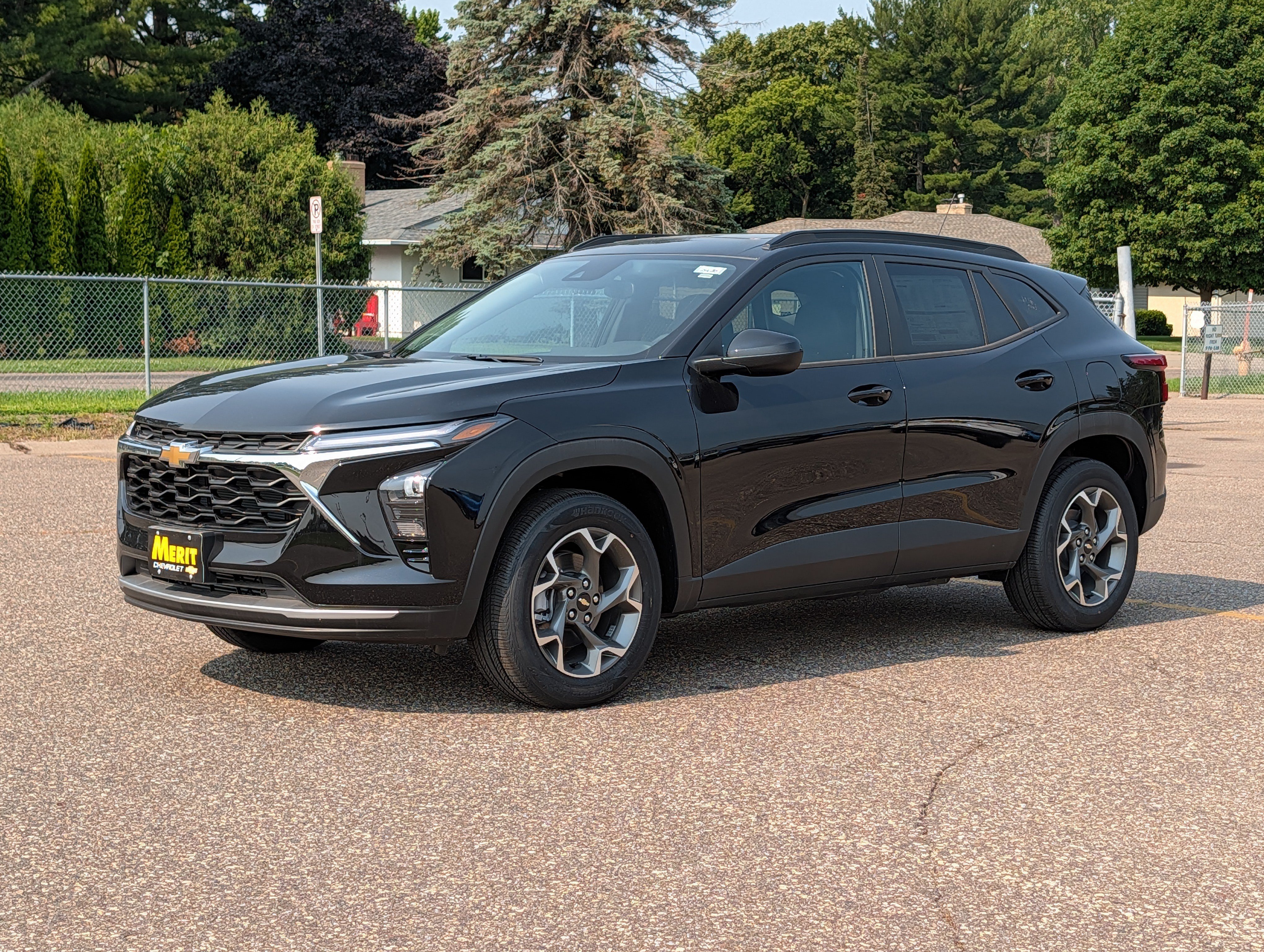 New 2026 Chevrolet Trax LT w/ Sunroof Package FWD image 6