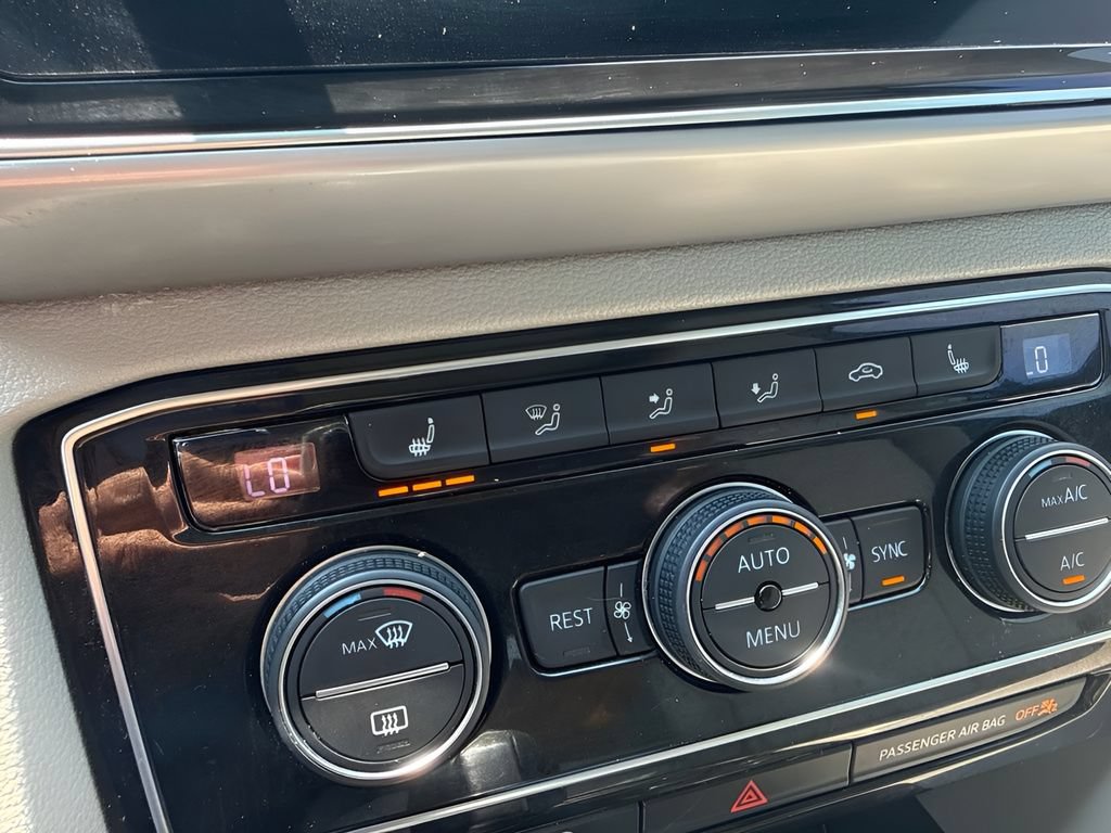 Used 2019 Volkswagen Atlas SEL AWD/4WD image 12
