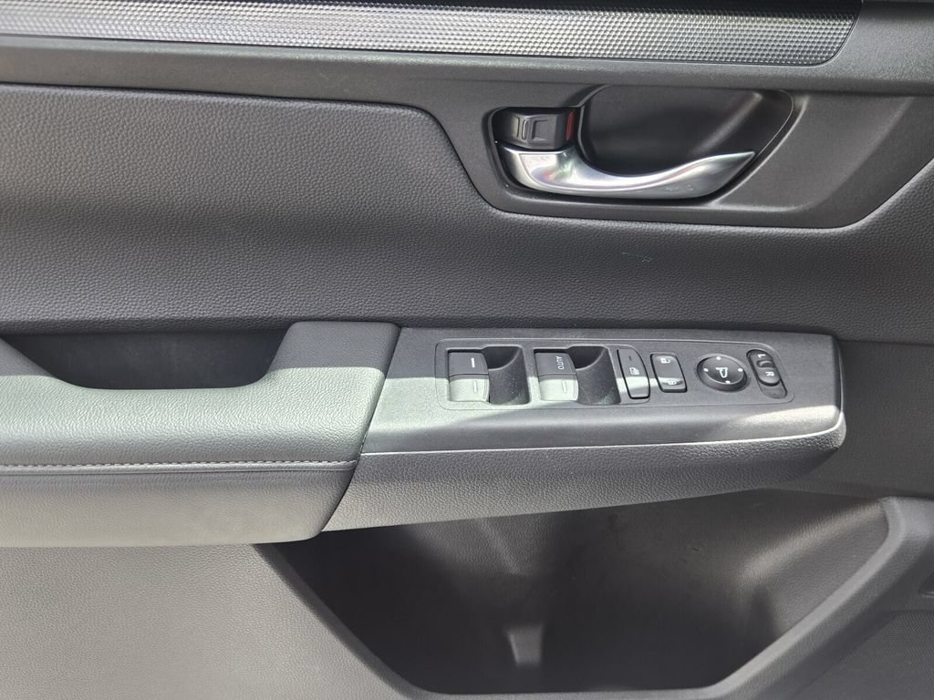 Certified 2025 Honda CR-V LX image 25