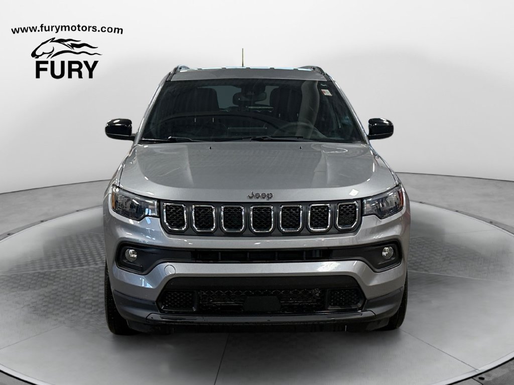 Used 2023 Jeep Compass Latitude AWD/4WD image 9