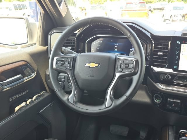Used 2024 Chevrolet Silverado 1500 High Country w/ High Country Premium Package AWD/4WD image 36
