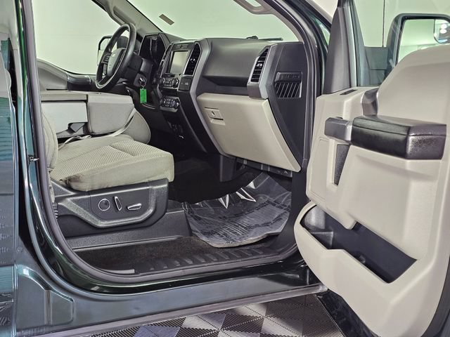 Used 2015 Ford F150 XLT w/ Equipment Group 302A Luxury AWD/4WD image 12
