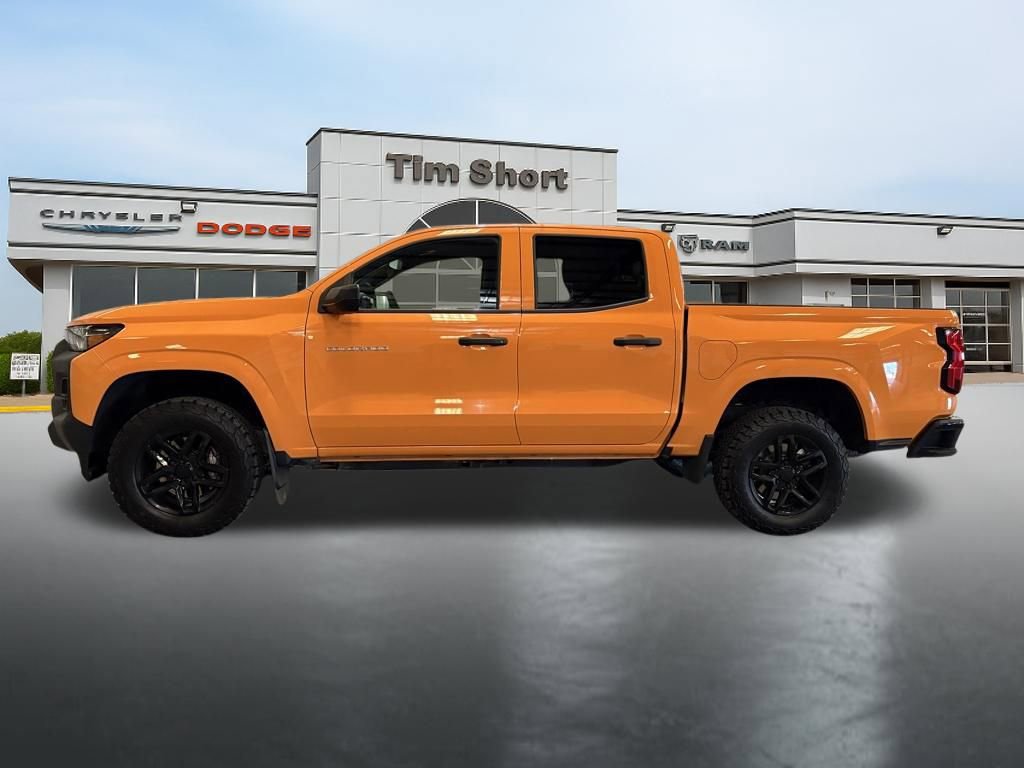 Used 2025 Chevrolet Colorado W/T w/ Advanced Trailering Package image 2