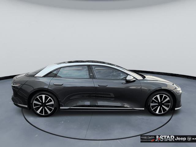 Used 2023 Lucid Air Grand Touring image 3