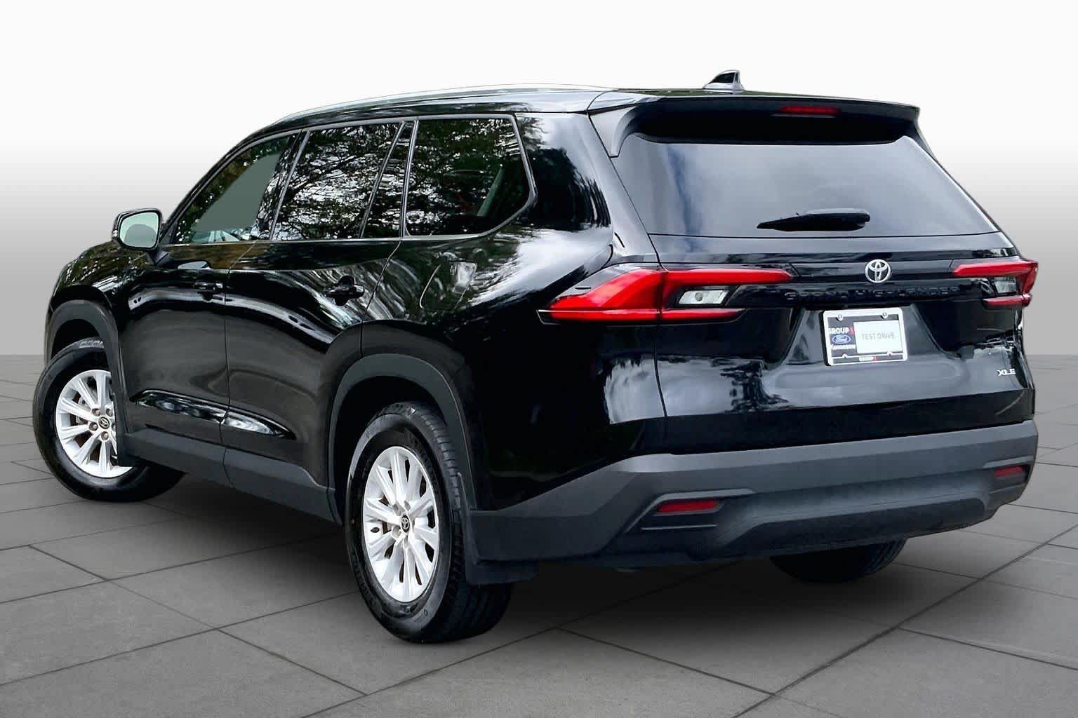 Used 2024 Toyota Grand Highlander FWD image 12