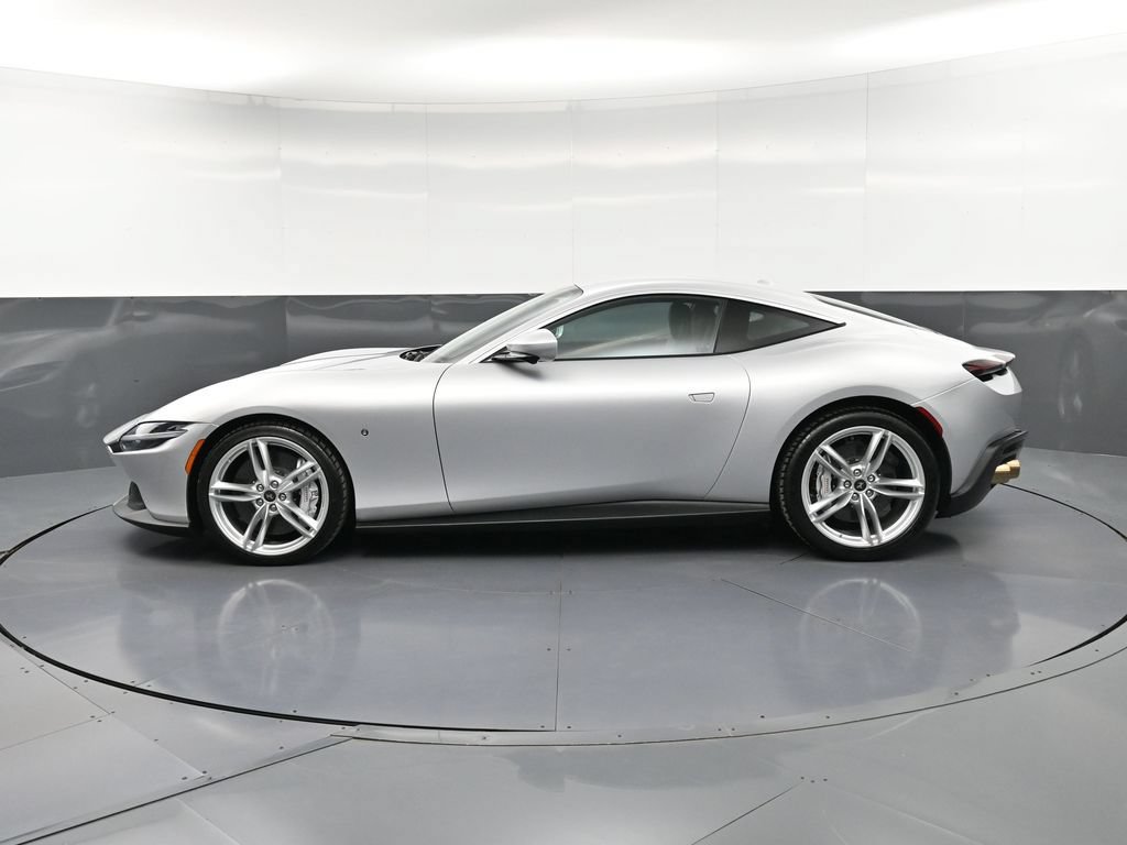 Used 2024 Ferrari Roma RWD image 2