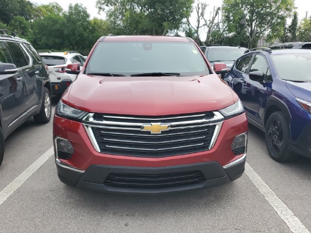 Used 2023 Chevrolet Traverse LT FWD image 2