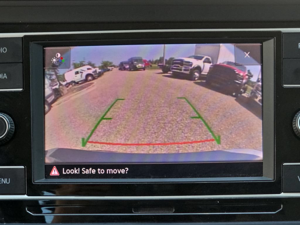 Used 2024 Volkswagen Jetta SE FWD image 22
