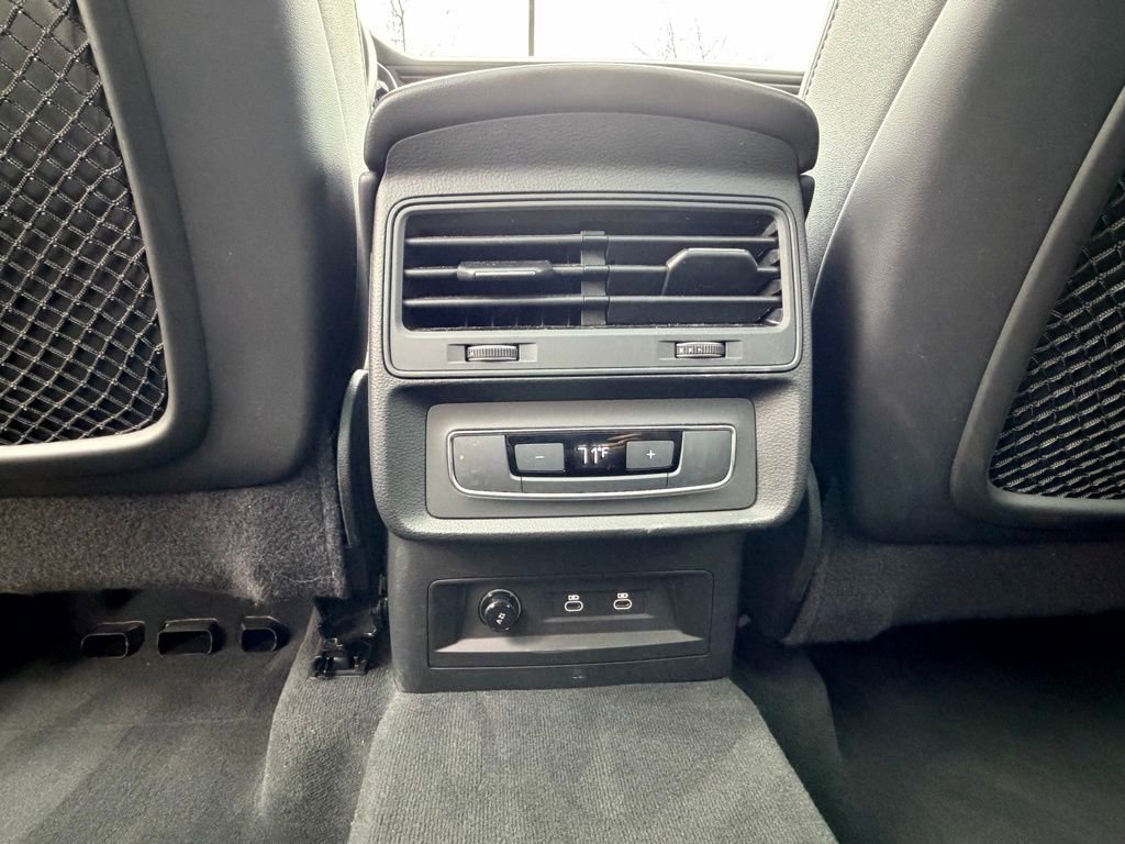 Used 2025 Audi Q7 3.0T Premium Plus image 32